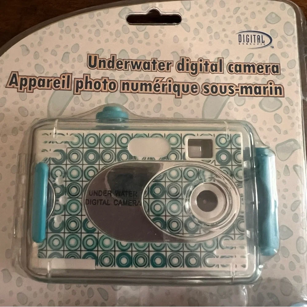 DIGITAL CONCEPT Aqua Shot Underwater Digital Camera NIB